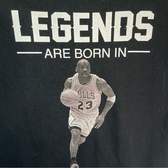 Michael Jordan “Legends Are Born In February” graphic t-shirt Black Size Small - Picture 2 of 4